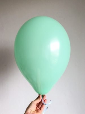 balonek mintovy zeleny